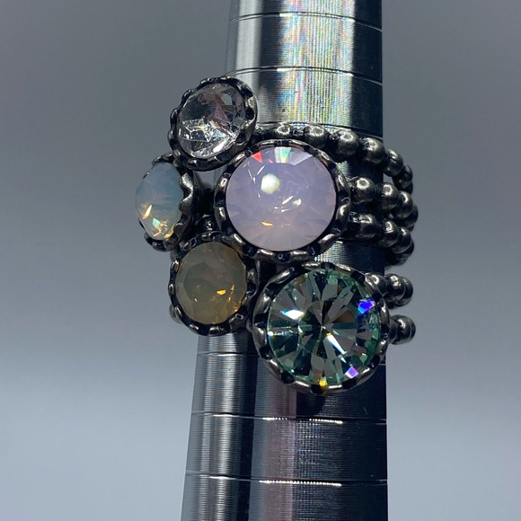 Club Monaco Set of 5 Stacking Pastel Jewel Rings Size 7 - Picture 2 of 6